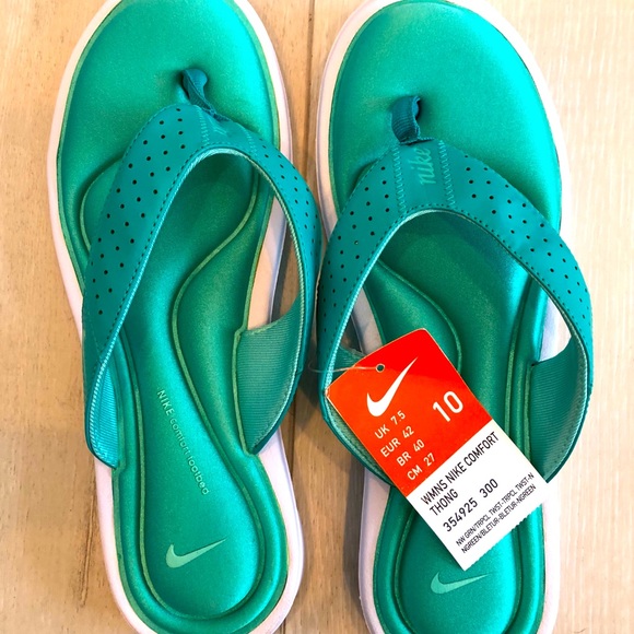 nike cushion sandals